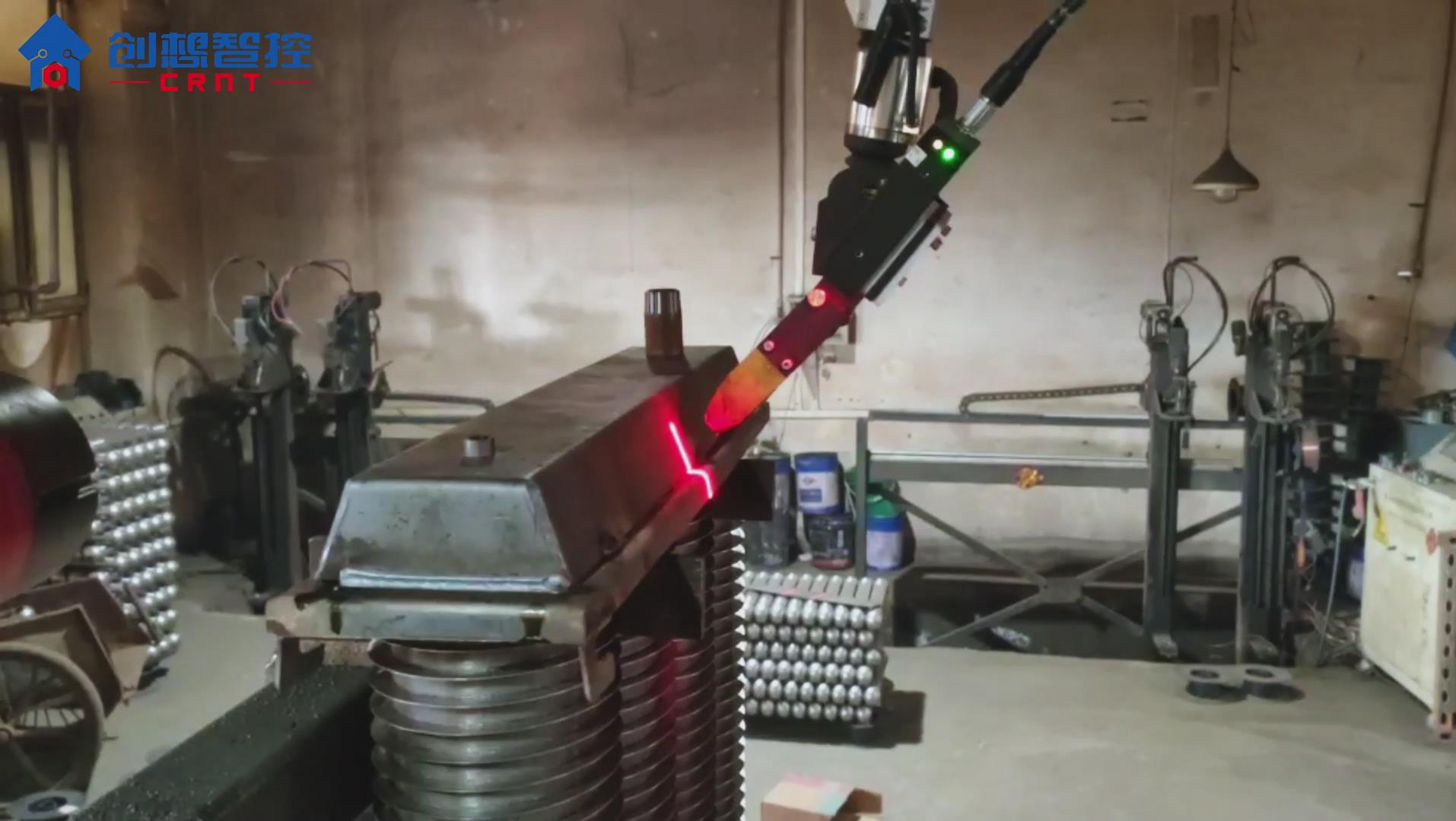 创想焊缝跟踪系统在散热器自动焊接的应用