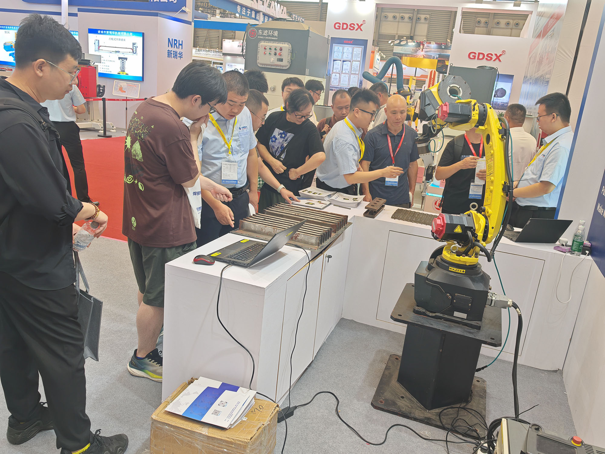 ky体育亮相第28届北京·埃森焊接展,免示教与零前置焊缝跟踪技术引爆现场关注 ky体育亮相第28届北京·埃森焊接展,免示教与零前置焊缝跟踪技术引爆现场关注